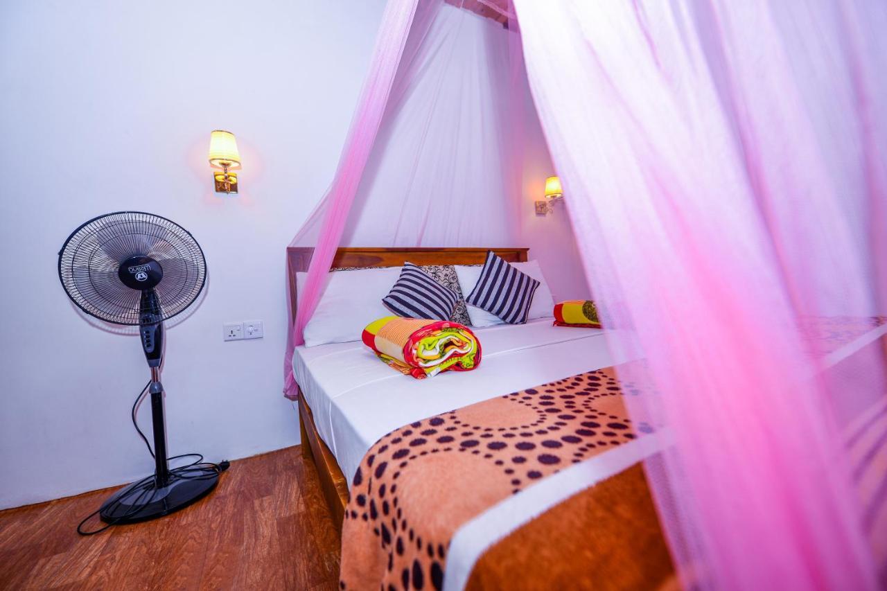 Astral Zone Cottage เอลลา ภายนอก รูปภาพ