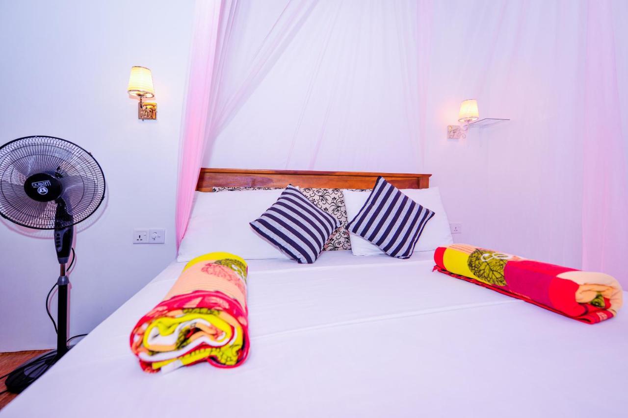 Astral Zone Cottage เอลลา ภายนอก รูปภาพ